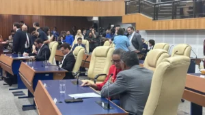 Manobra da base de Mabel barra avanço da revogação da Taxa do Lixo 