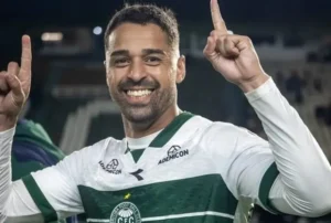 Vila Nova faz reconstrução para 2026