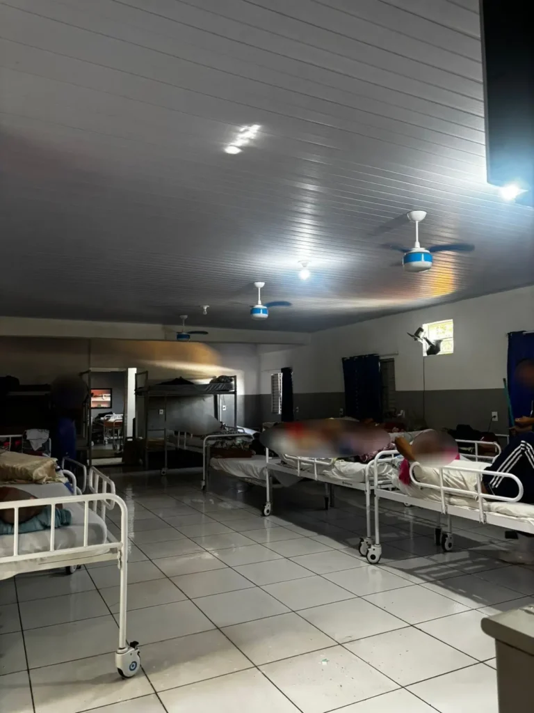 Instituição de permanência de idosos em Goiânia é fechada após denúncias de irregularidades 3 WhatsApp Image 2025 12 17 at 11.55.51