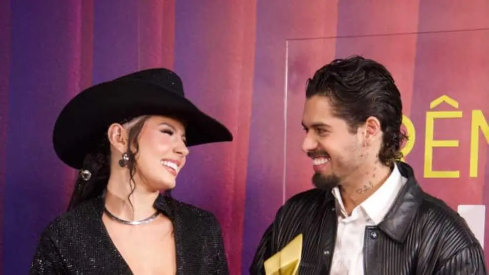 Zé Felipe trava ao vivo e web explode: “Não sabe ler?” 3 download 8