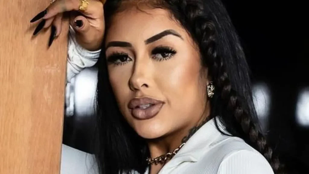 Descubra quem são as 15 celebridades que já fizeram cirurgias íntimas 6 cirurgias íntimas