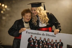 idosa se forma em direito aos 97 anos e recebe proposta de trabalho