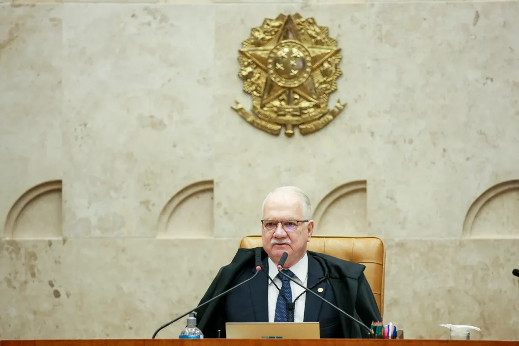 Pressão no STF leva Fachin a dizer “não vou cruzar os braços, doa a quem doer”