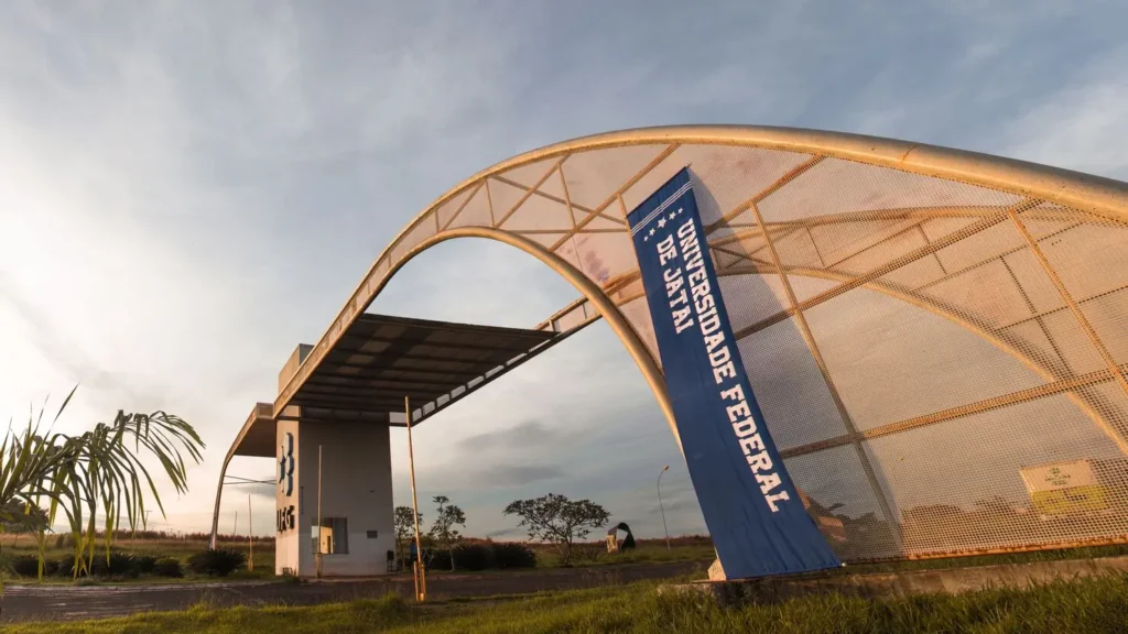 Ministro da Educação visita Jataí para vistoriar obras do Novo PAC na UFJ