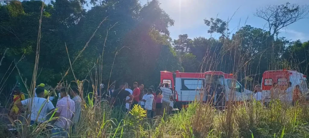 Capotamento na GO-507 deixa 18 feridos e uma pessoa morta em Rio Quente 2 Rio Quente