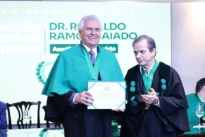Caiado entra para a Academia Goiana de Medicina e destaca compromisso com a saúde
