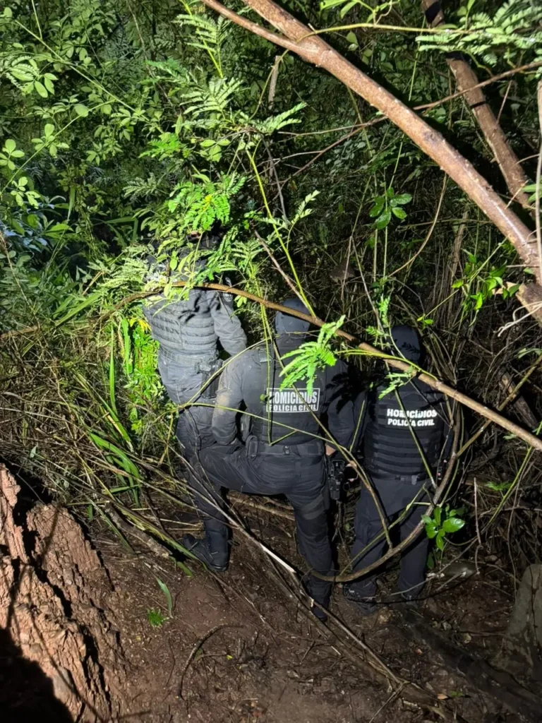 Vídeo mostra prisão de síndico durante operação da Polícia Civil em Caldas Novas