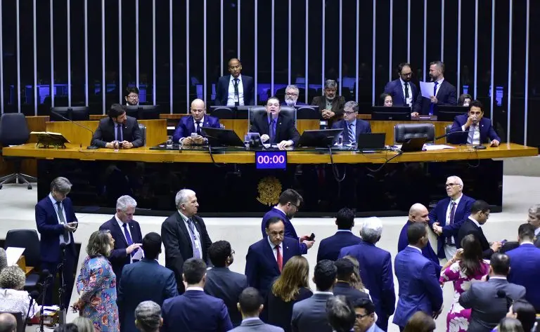 Base governista trabalha para manter hegemonia na Câmara dos Deputados