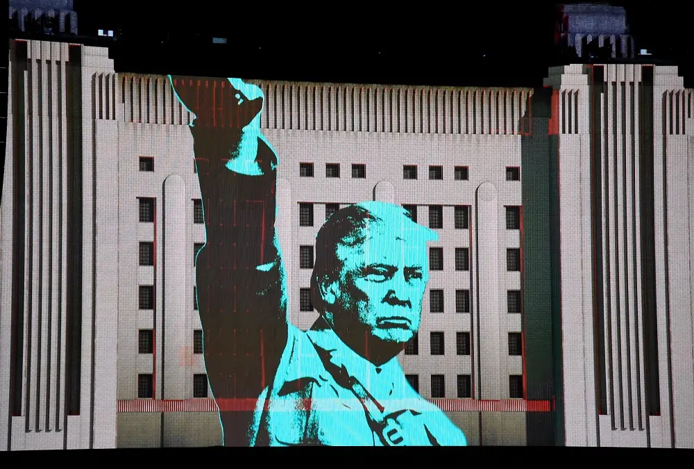 Fundador do Pink Floyd diz temer ser morto por ser de esquerda e criticar Trump 4 trump roger waters