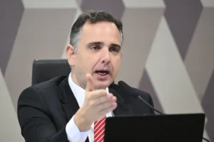 Pacheco no UB pode garantir palanque para Lula em Minas em 2026