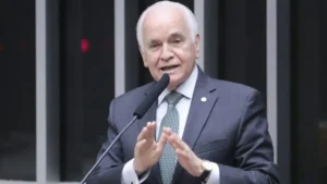 Presidente da Frente Evangélica critica desfile de samba em homenagem a Lula