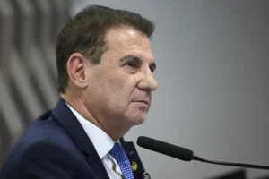 Vanderlan diz que fica no PSD e nega diálogo com o Novo