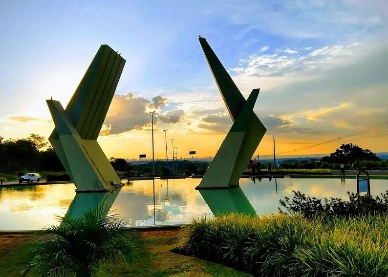 6e259a58f1257adf3e6f5f67d5789963 4