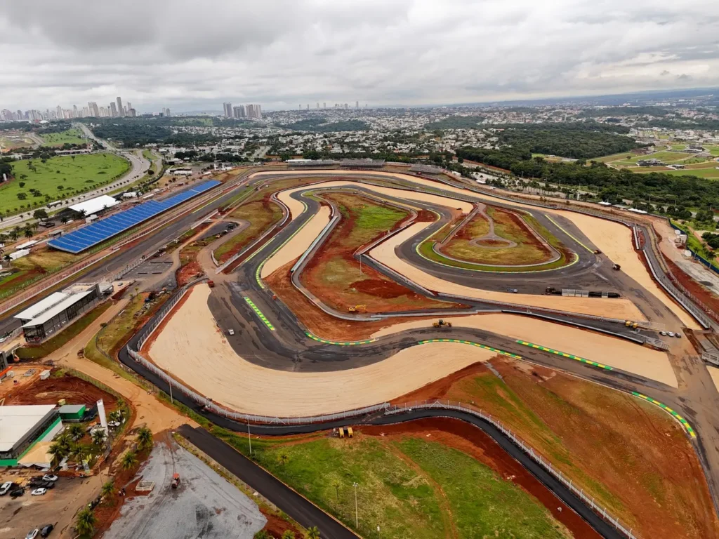 Casa de entretenimento adota reservas obrigatórias e reforça equipe para público do MotoGP em Goiânia 2 MotoGP
