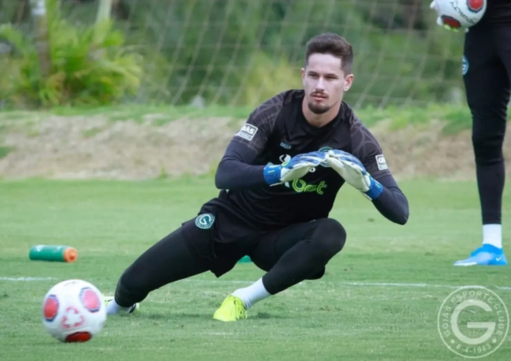 Goiás estreia na Copa do Brasil com foco na classificação