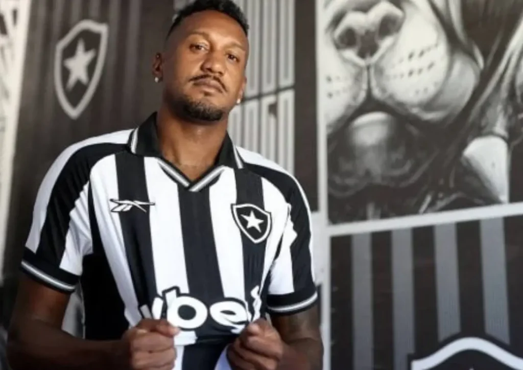 Edenilson, ex-Grêmio, é anuciado pelo Botafogo até o fim de 2026