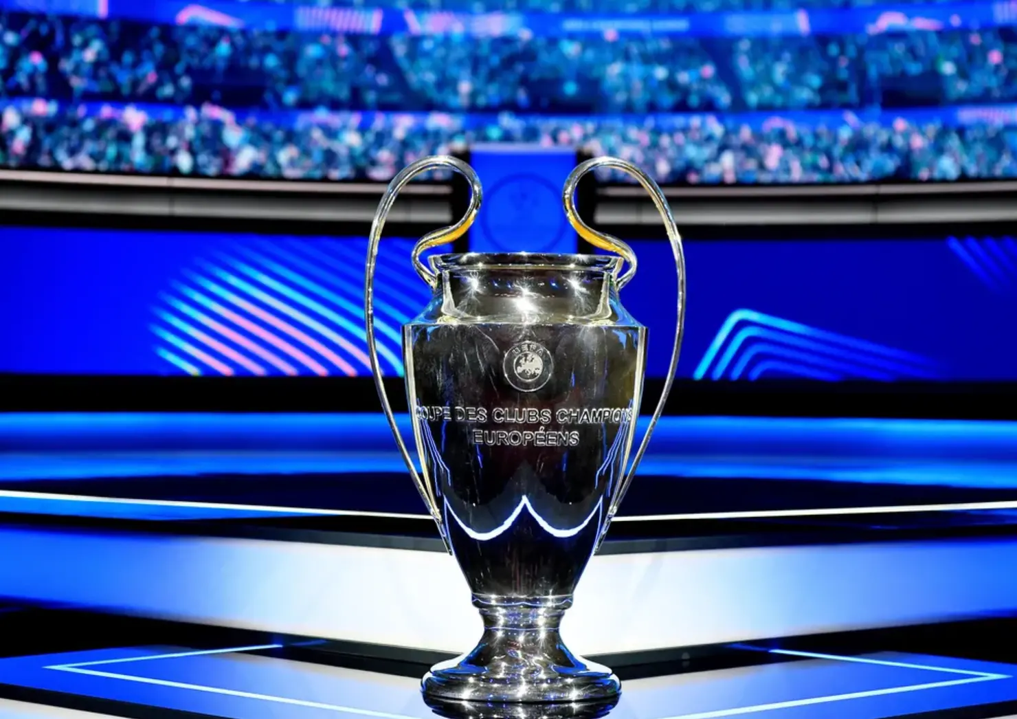 Definidos os confrontos das oitavas de final da UEFA Champions League