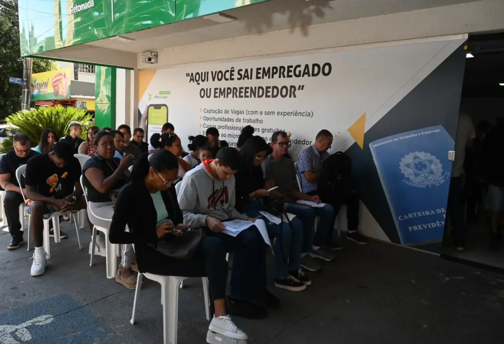 Feirão de vagas em Goiás