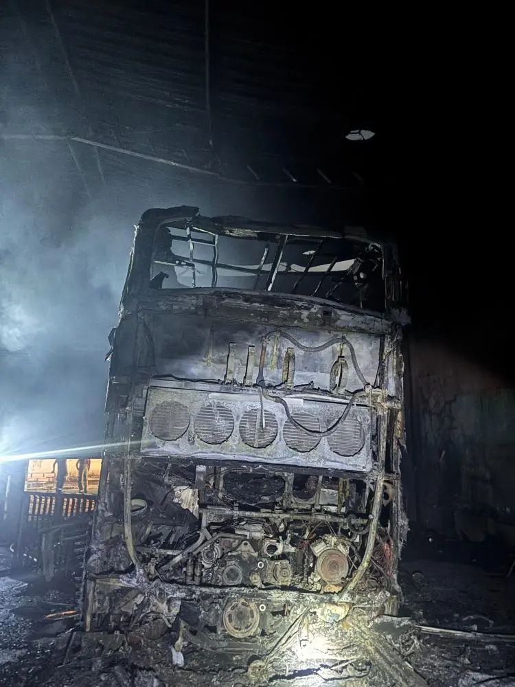 Motorista é preso suspeito de incendiar ônibus em garagem de artistas sertanejos em Goiânia 2 incêndio