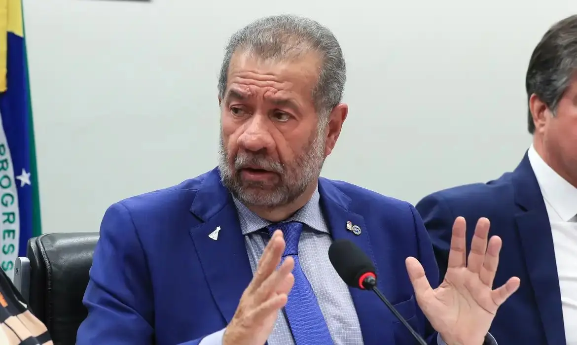 Pressão da CPMI do INSS sobe e mira Carlos Lupi - O Hoje