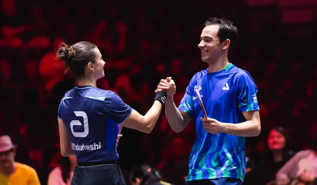 Hugo Calderano e Bruna Takahashi fazem história e conquistam o Singapore Smash em dulpas mista 2 calderano bruna takahashi campeoes grand smash singapura 1
