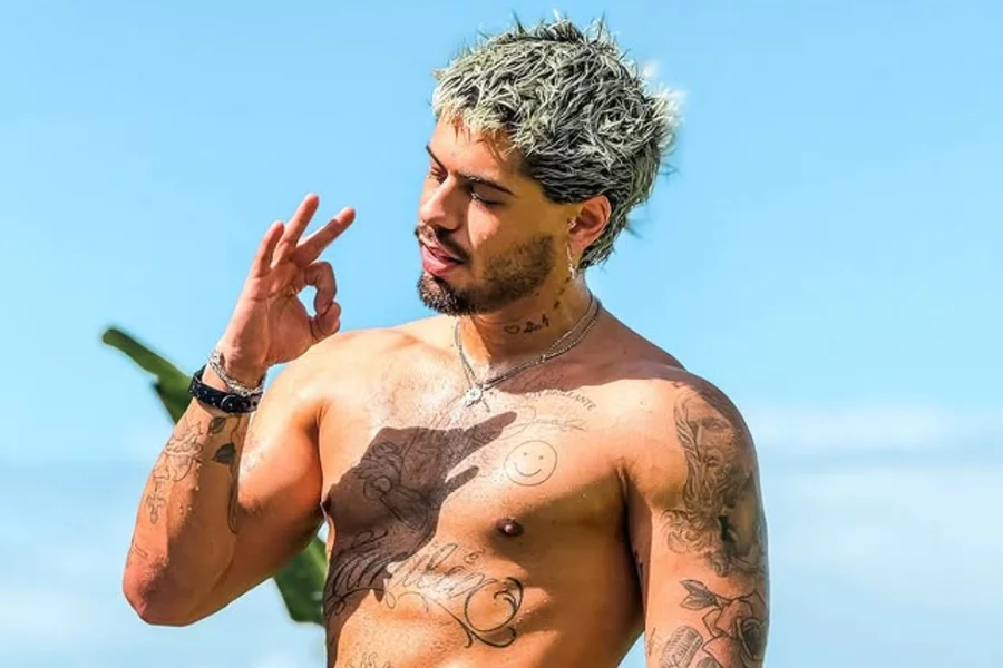 fb6af7d7 ze felipe 1