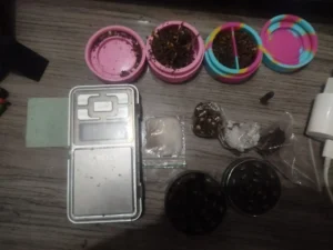 Jovem é preso após agredir companheira