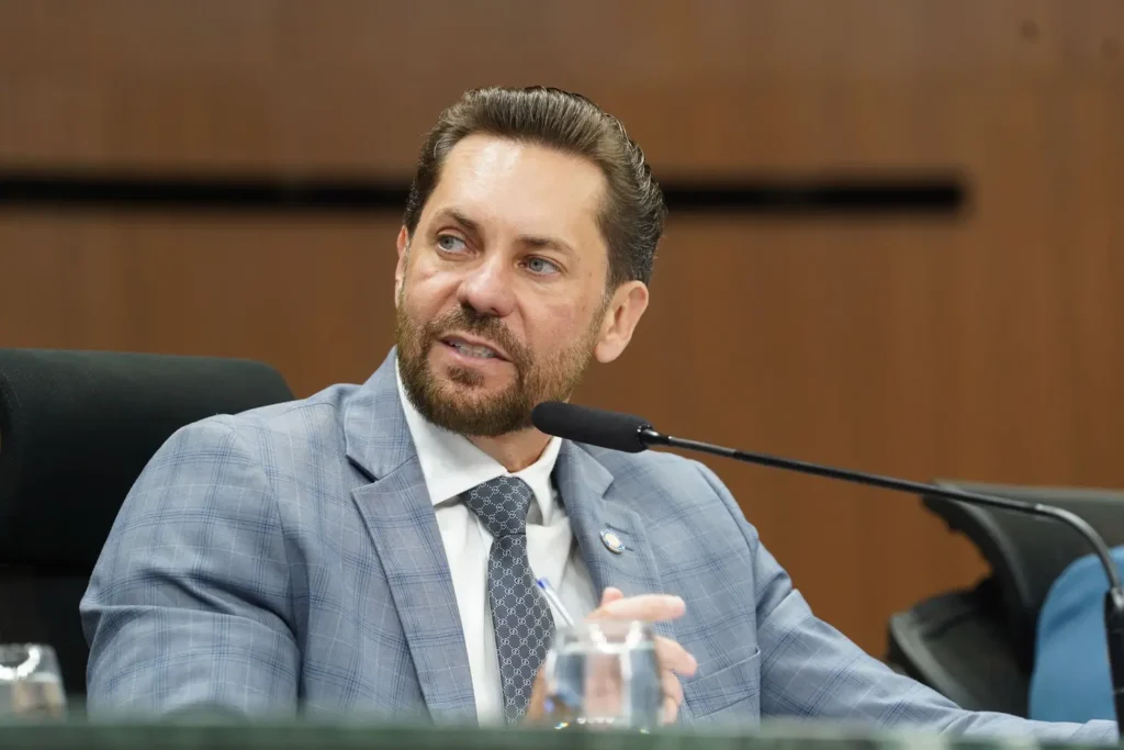 Bruno Peixoto durante sessão na Alego