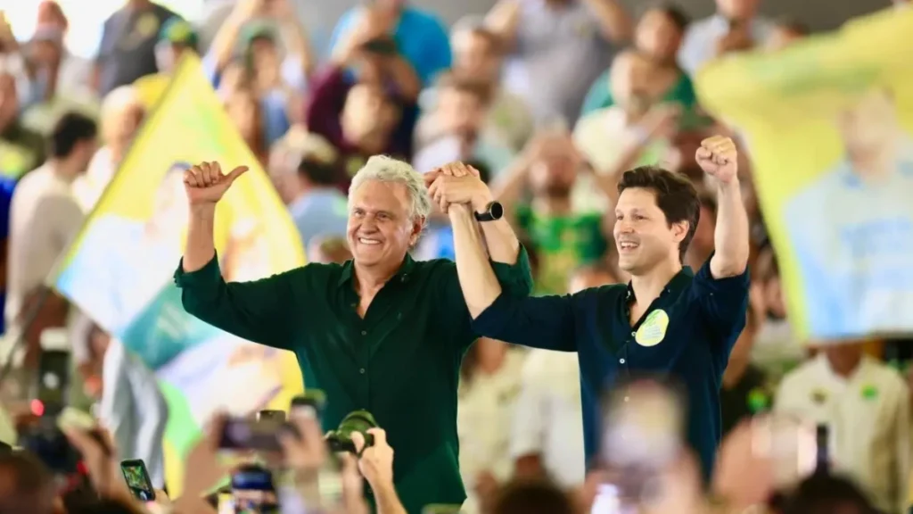 Caiado ( Caiado oficializa Daniel Vilela)