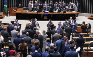 Criminalistas contestam redução da maioridade penal na PEC da Segurança