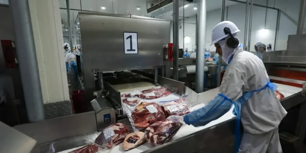 Goiás tem superávit de US$ 205,6 milhões na balança comercial em fevereiro de 2026