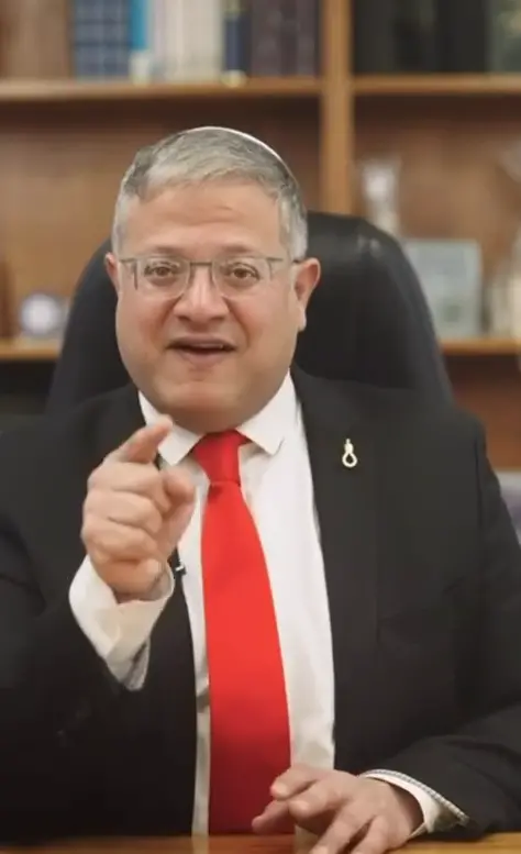 Ministro da Segurança de Israel, Itamar Ben Gvir, usando um broche de “forca” 