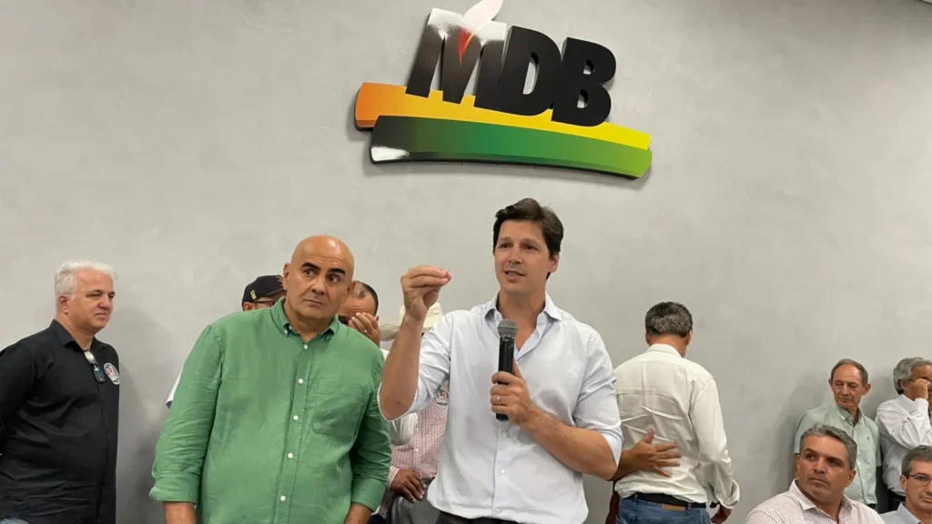 Daniel Vilela discursando