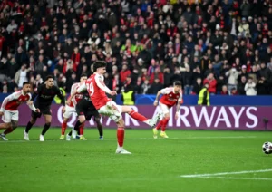 Arsenal e Leverkusen empatam em 1 a 1 na BayArena
