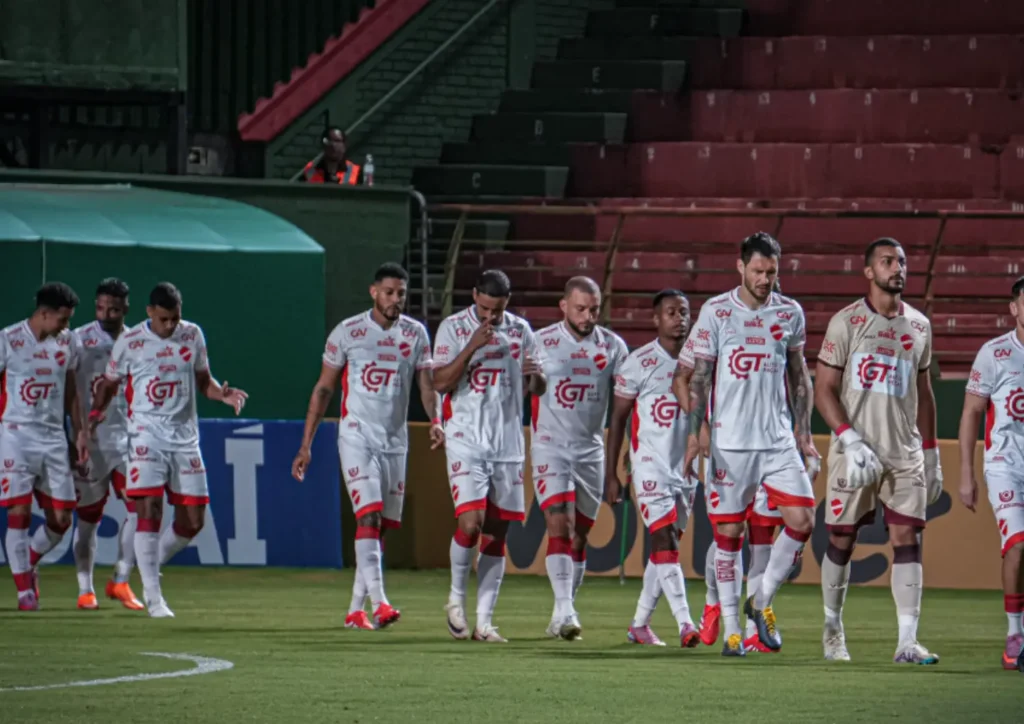 Vila Nova tem 3 desfalques para partida de hoje diante do Operário-MS