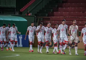 Vila Nova tem 3 desfalques para partida de hoje diante do Operário-MS