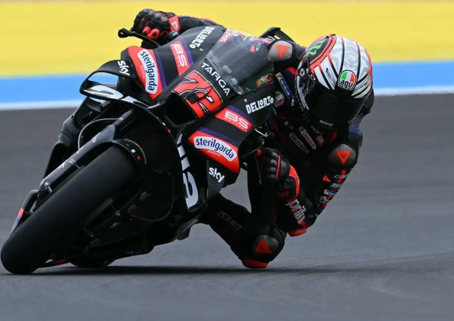 MotoGP: Bezzecchi desbanca Marquez e Di Giannantonio e vence GP do Brasil