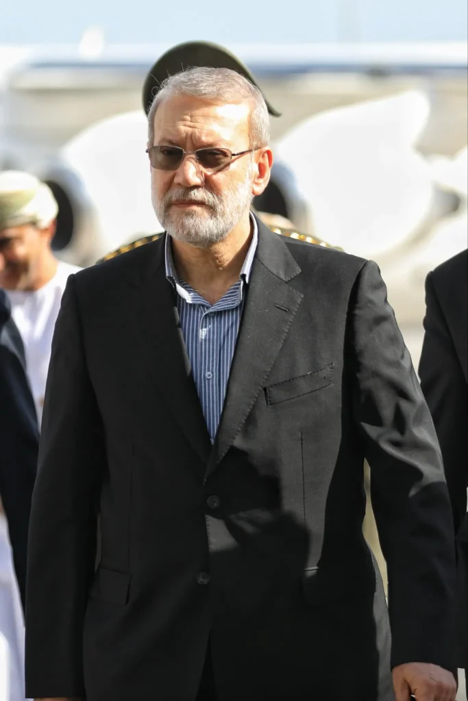 Chefe do Conselho de Segurança do Irã, Ali Larijani, ameaça Trump