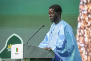 Presidente do Senegal, sanciona lei aprovada quase com unanimidade no Parlamento