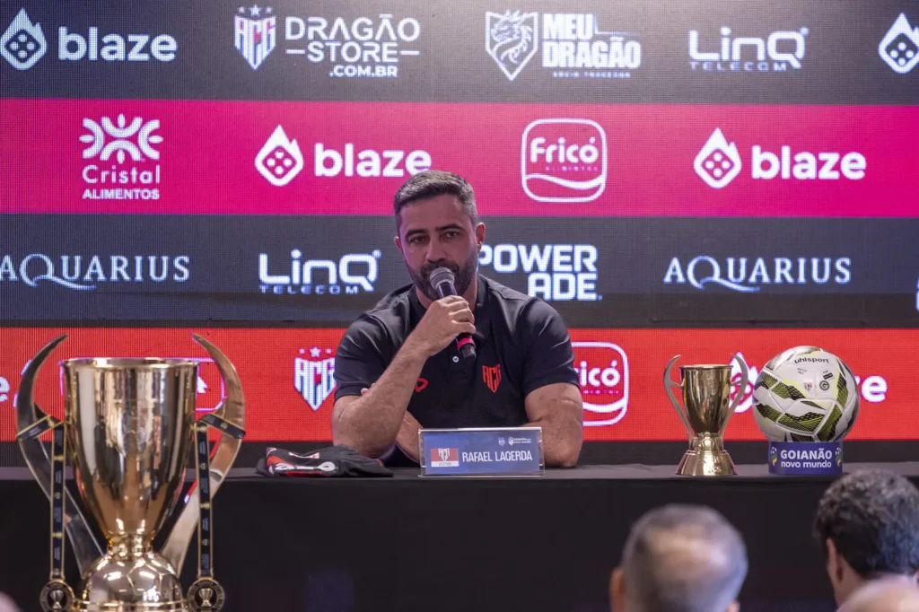 Atlético demite Lacerda