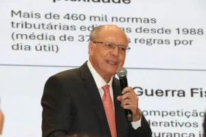 Alckmin ( Alckmin em um evento em Goiânia)