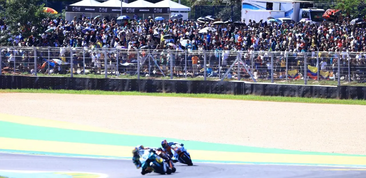 SECOM MOTOGP EM GOIANIA GOIAS NO MAPA DOS GRANDES EVENTOS PISTA PILOTOS E PUBLICO POR CDRISTIANO BORGES E HEGON CORREA