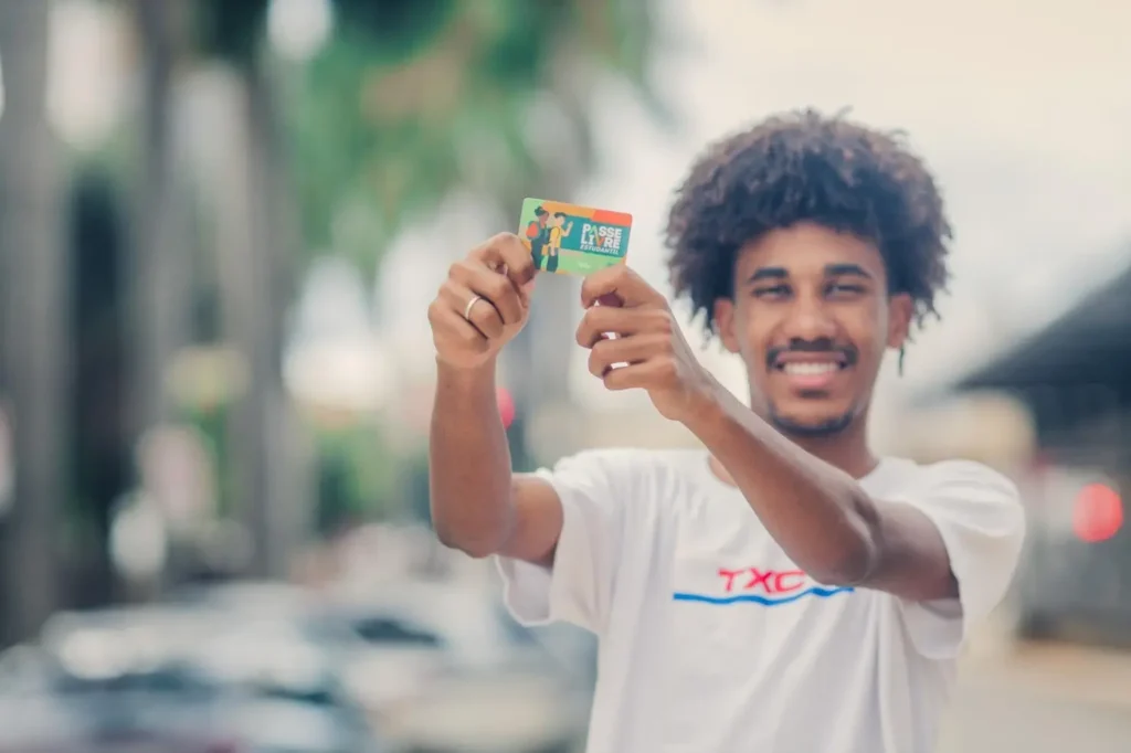 Goiás passa a bancar 100% do Passe Livre Estudantil e garante transporte gratuito para 85 mil alunos 2 Goiás