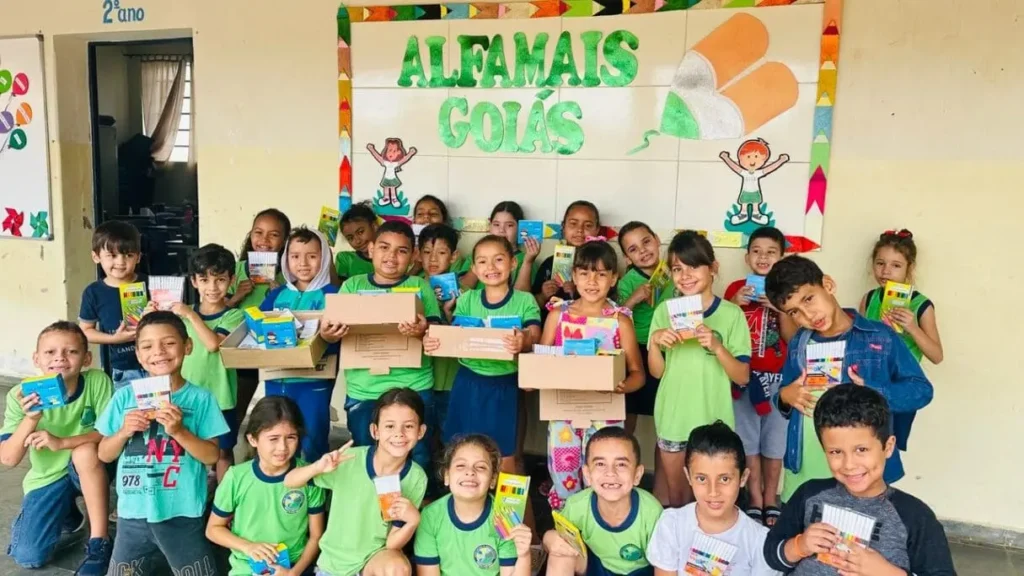 Goiás lidera alfabetização no Brasil e transforma cenário educacional com políticas públicas 2 9 abre 2 Politicas integradas focam na alfabetizacao na idade certa para reduzir desigualdades e evasao escolar Foto Divulgacao Seduc