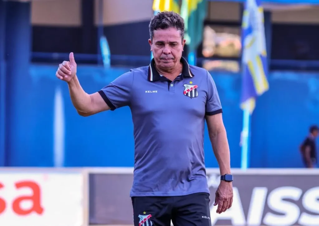 Anápolis vence na estreia de Evaristo Piza e deixa a lanterna da Série C