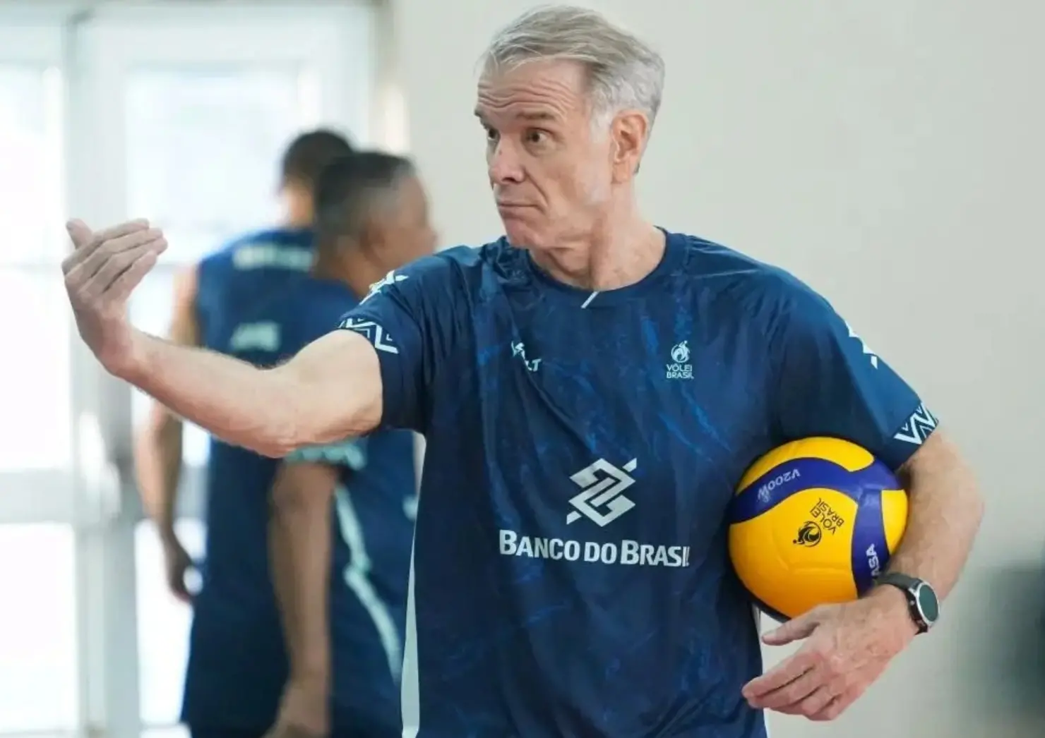 Bernardinho convoca destaque da Superliga para seleção brasileira; veja lista