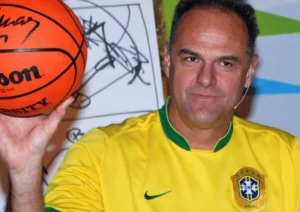 Porque Oscar Schmmidt recusou a NBA e de onde vem o apelido "mão santa"