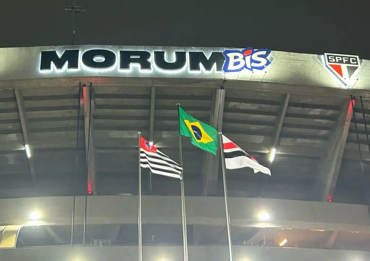 O que são Naming Rights? Entenda por que os estádios e clubes estão mudando de nome