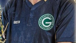Goiás aposta na fé: clube prepara camisa inspirada no Divino Pai Eterno