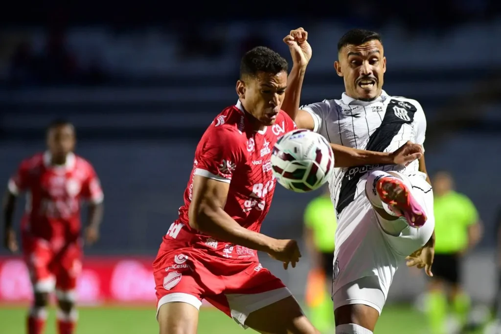 Com gol de Ryan, Vila Nova vence a Ponte Preta na série B 2 vila nova